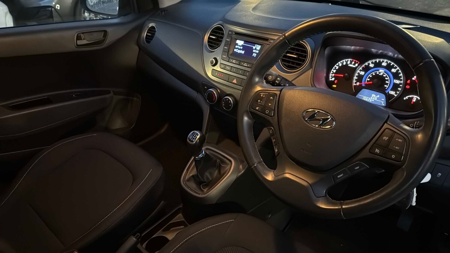 Used Hyundai i10 2016 for sale - 77361528: Photo 8