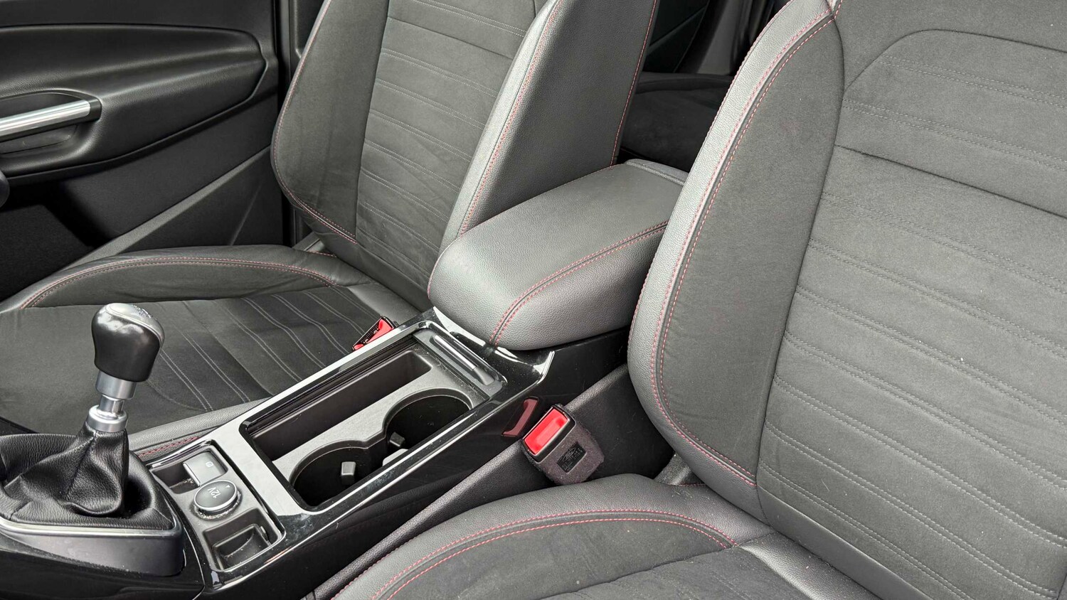 Used Ford Kuga 2018 for sale - 77995966: Photo 16