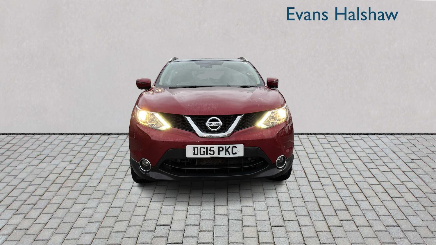 Used Nissan Qashqai 2015 for sale - 76774254: Photo 2