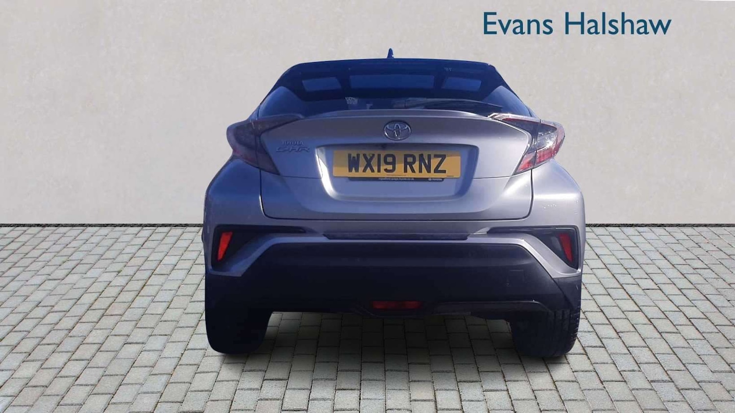 Used Toyota C-HR 2019 for sale - 77756675: Photo 4