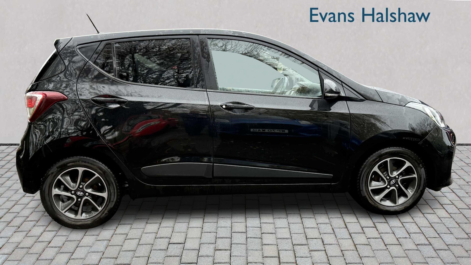 Used Hyundai i10 2017 for sale - 76339680: Photo 7