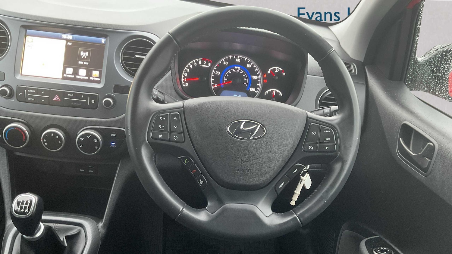 Used Hyundai i10 2019 for sale - 76967891: Photo 14