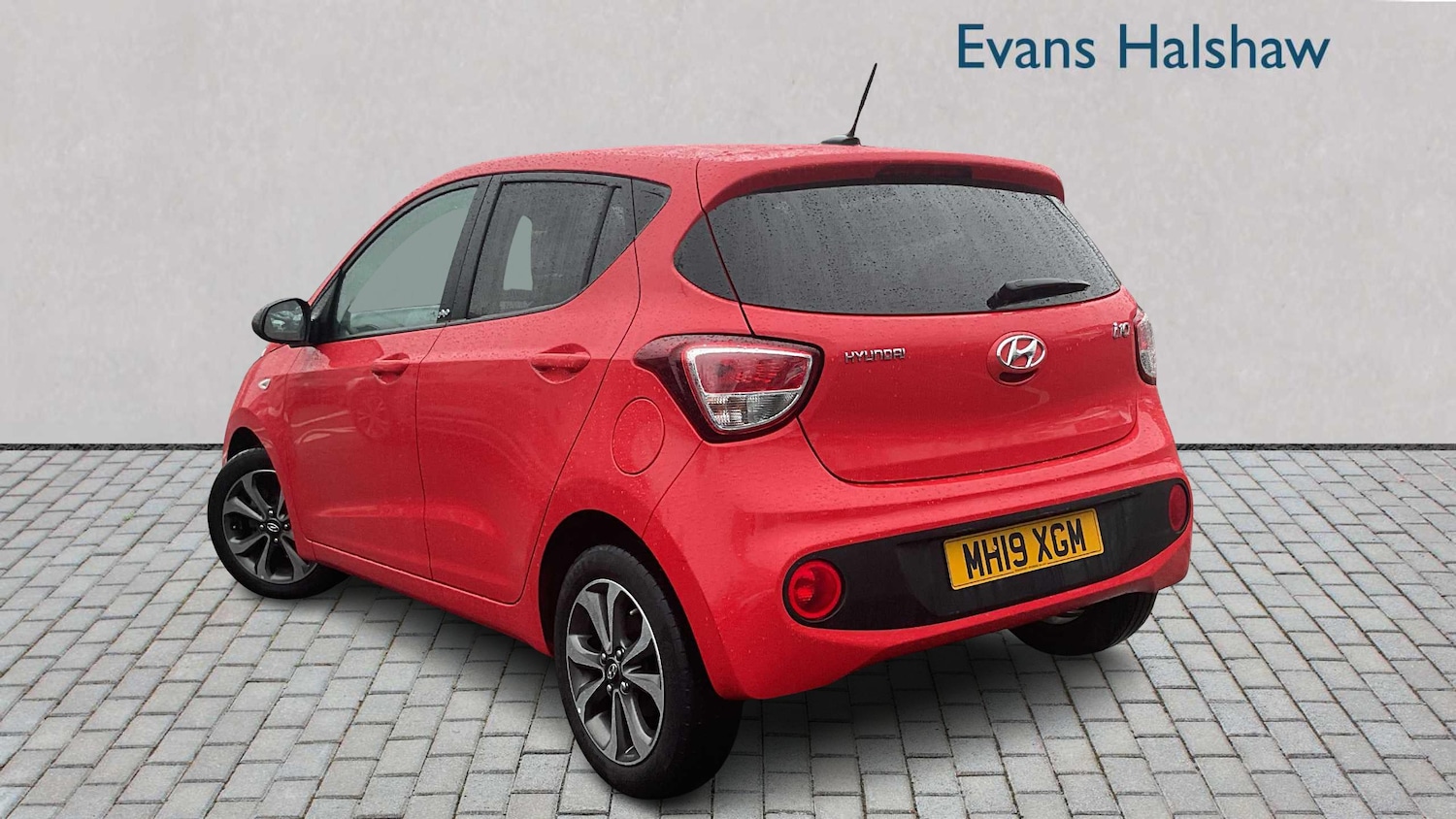 Used Hyundai i10 2019 for sale - 76967891: Photo 2