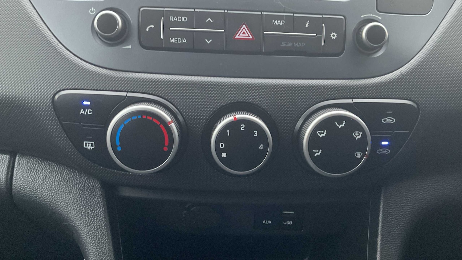 Used Hyundai i10 2019 for sale - 76967891: Photo 23