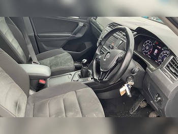 Used Volkswagen Tiguan 2017 for sale - 76230432: Photo