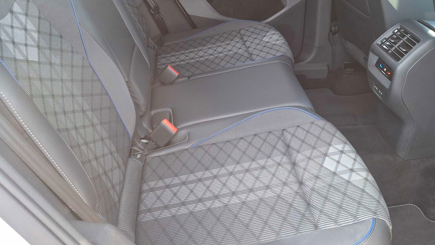 Used Volkswagen Tiguan for sale - 78173659: Photo 10