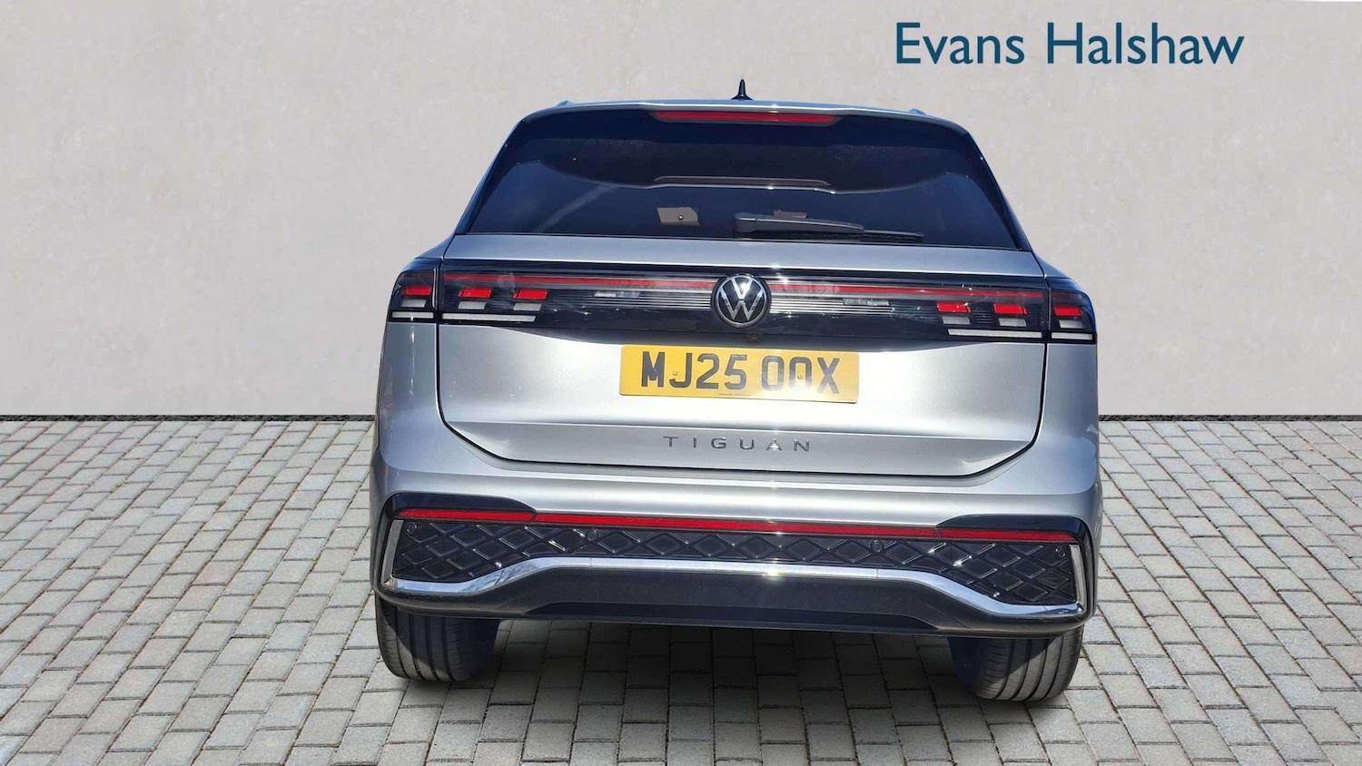 Used Volkswagen Tiguan for sale - 78173659: Photo 4