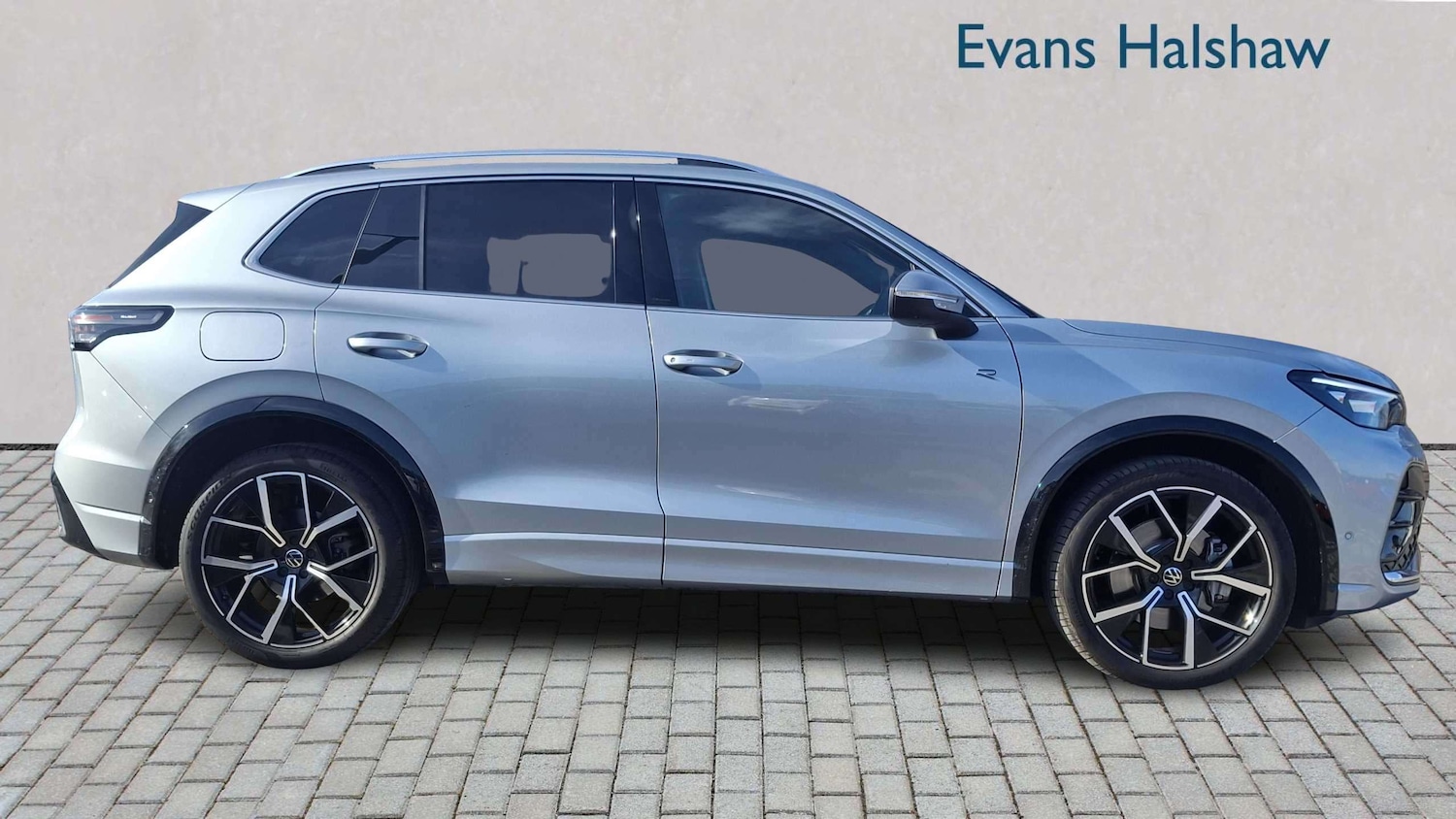 Used Volkswagen Tiguan for sale - 78173659: Photo 5