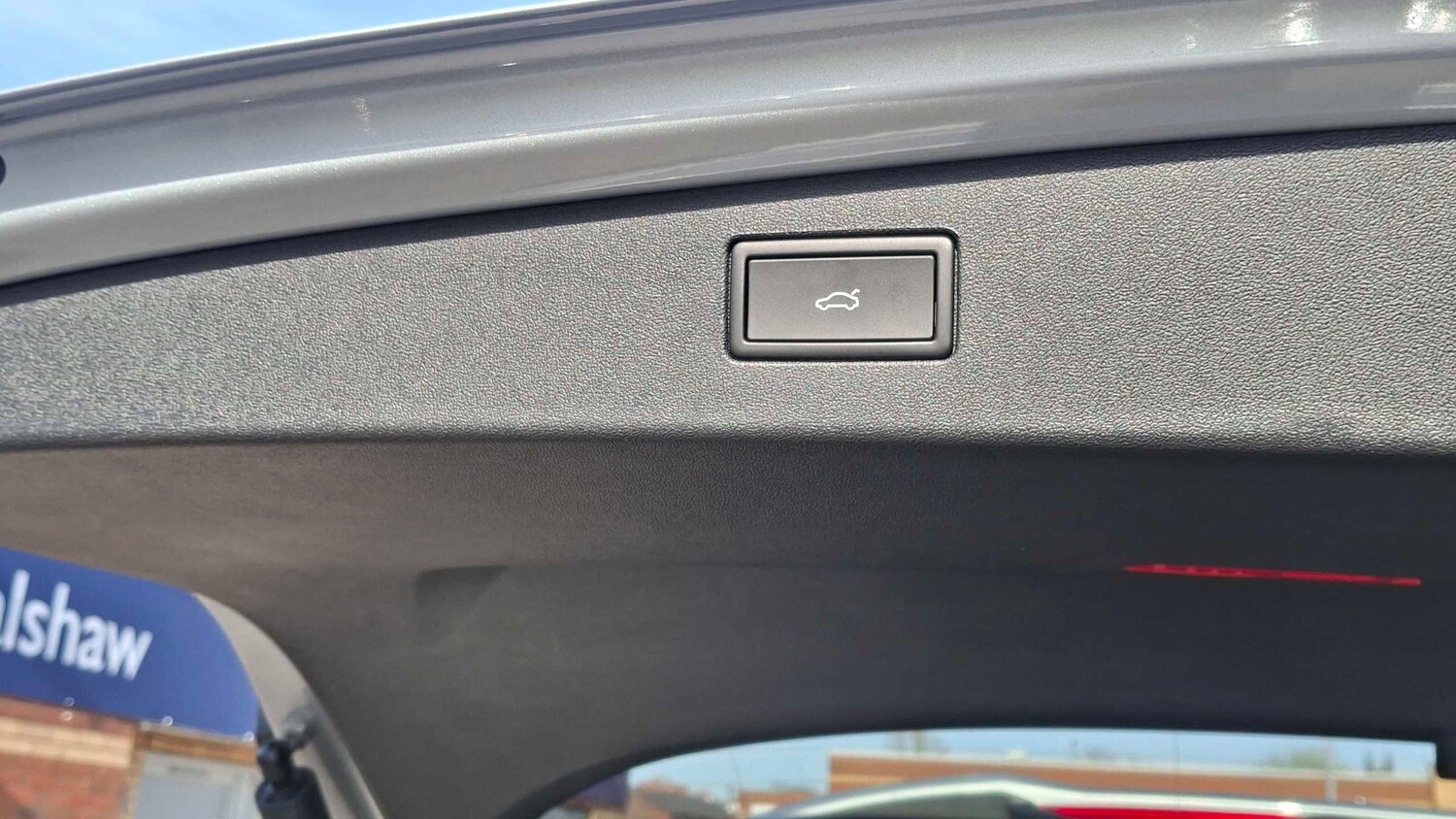 Used Volkswagen Tiguan for sale - 78173659: Photo 8