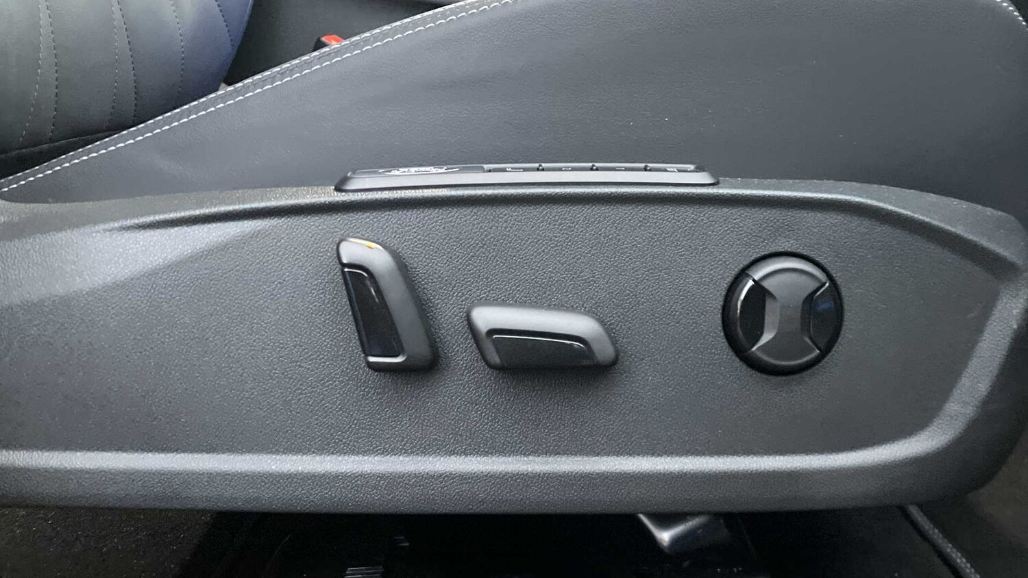 Used Ford Explorer 2024 for sale - 78161427: Photo 35