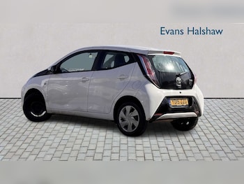 Used Toyota AYGO 2015 for sale - 78432955: Photo