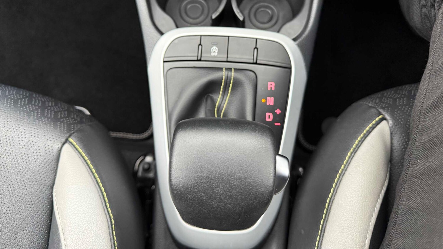 Used Kia Picanto 2022 for sale - 76373821: Photo 15