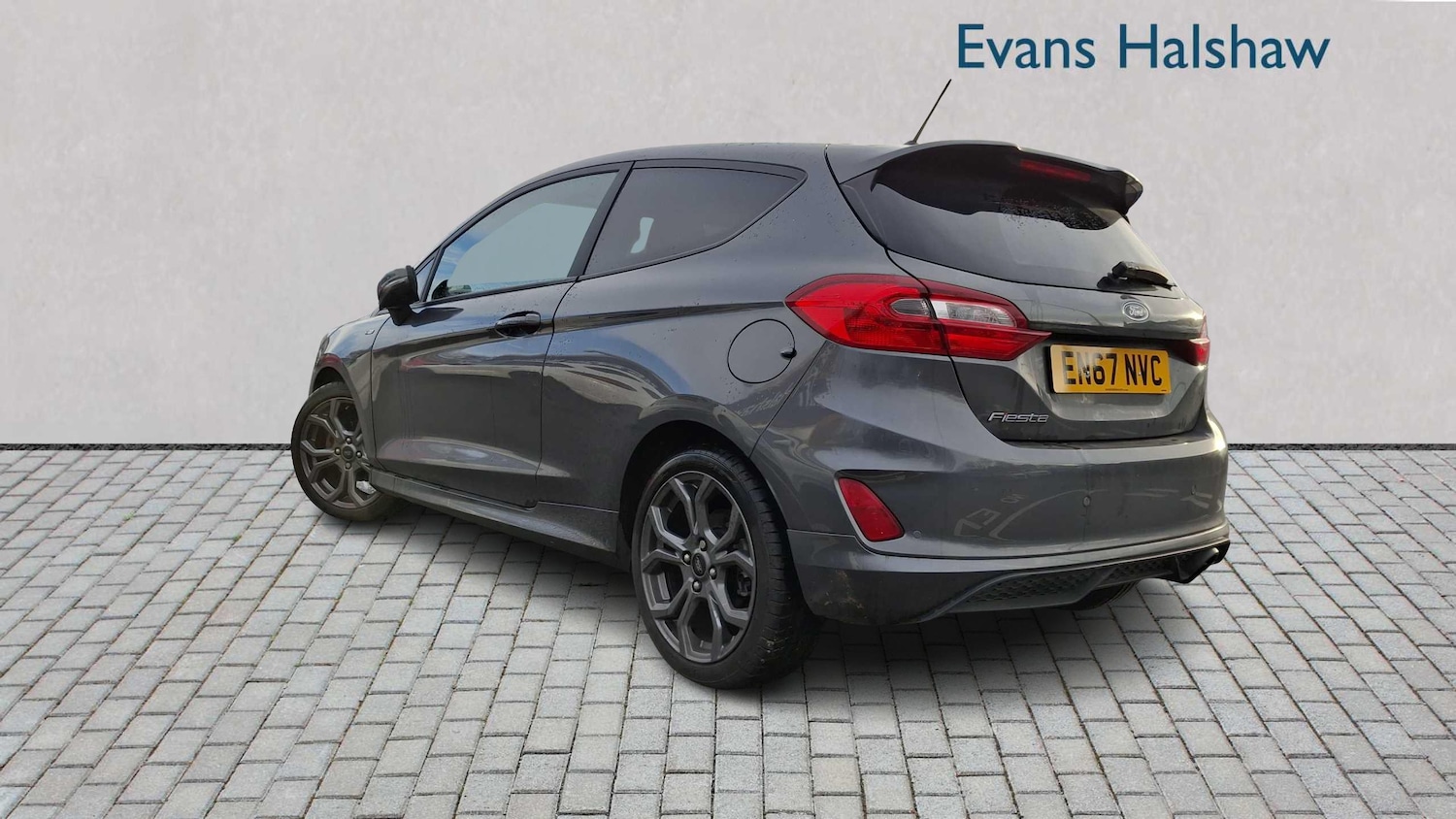 Used Ford Fiesta 2018 for sale - 76842972: Photo 2