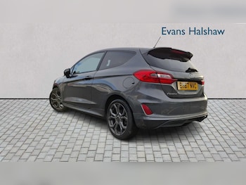 Used Ford Fiesta 2018 for sale - 76842972: Photo