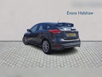 Used Ford Focus 2017 for sale - 79428456: Photo