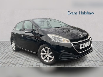 Used Peugeot 208 2017 for sale - 77316447: Photo
