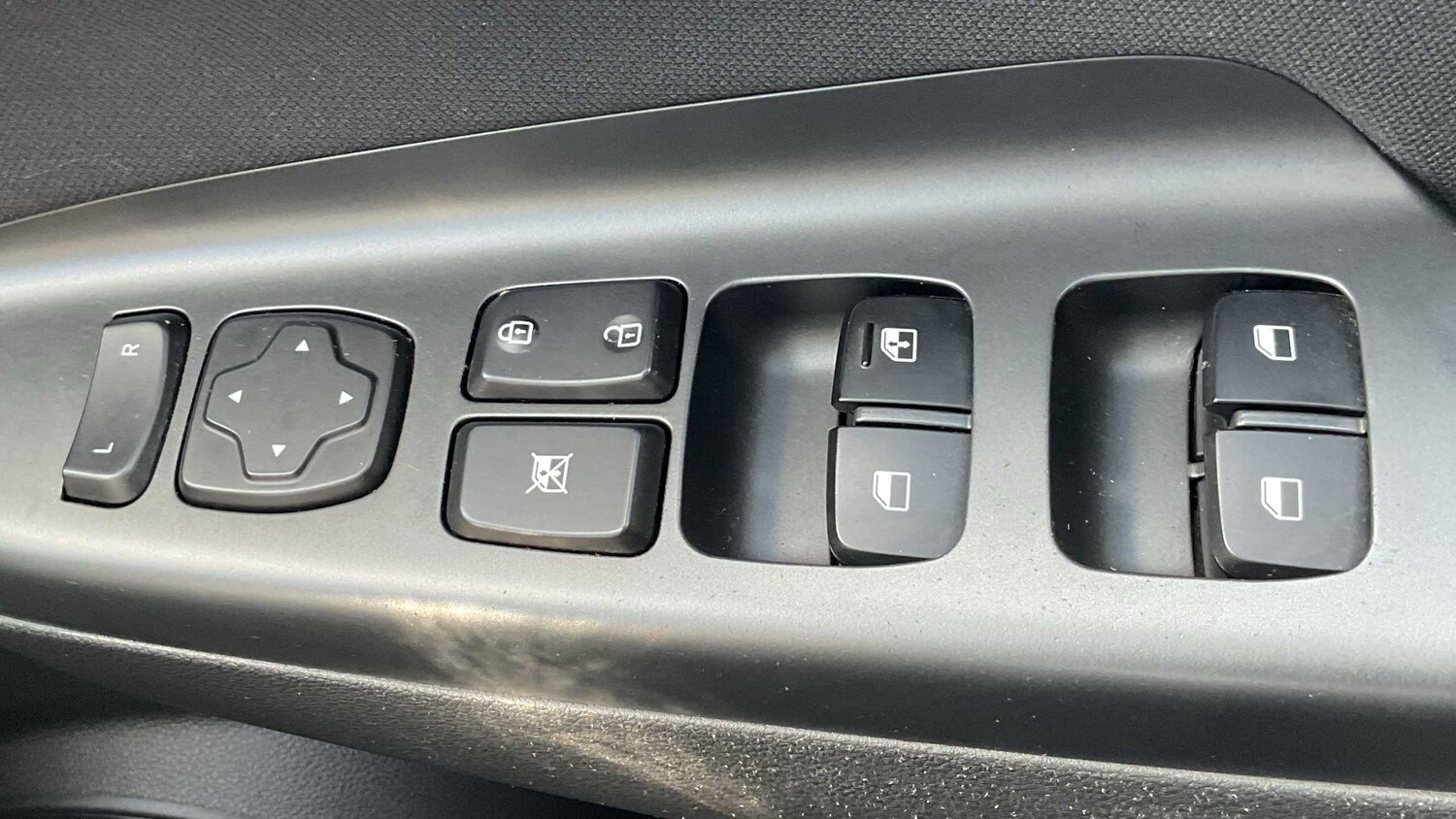 Used Hyundai KONA 2018 for sale - 76442415: Photo 32