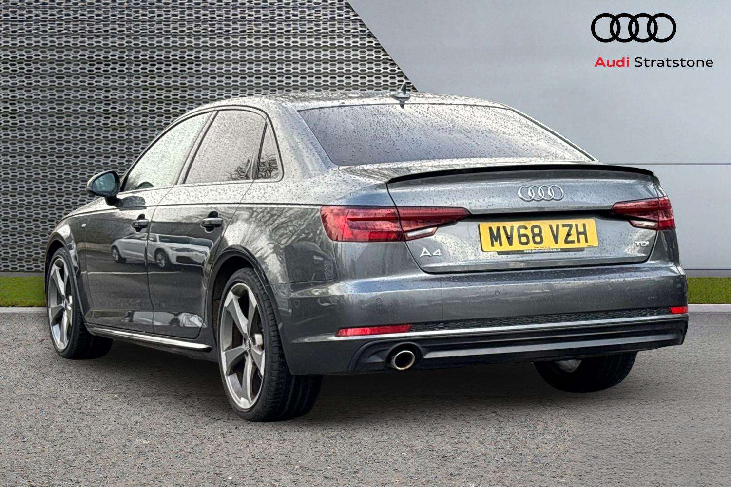 Used Audi A4 2018 for sale - 77565749: Photo 3