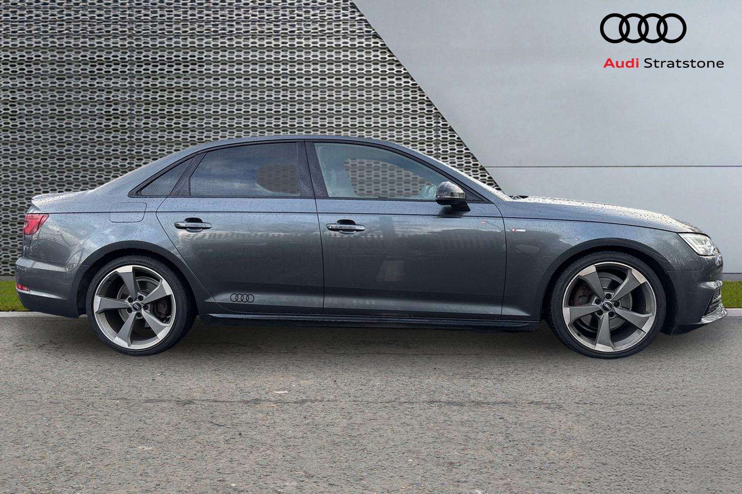 Used Audi A4 2018 for sale - 77565749: Photo 4