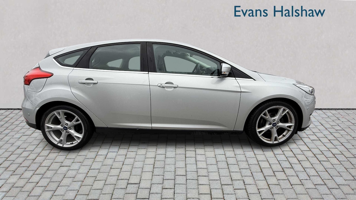 Used Ford Focus 2017 for sale - 77334055: Photo 5