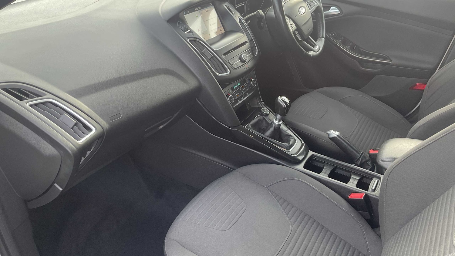 Used Ford Focus 2017 for sale - 76045255: Photo 10