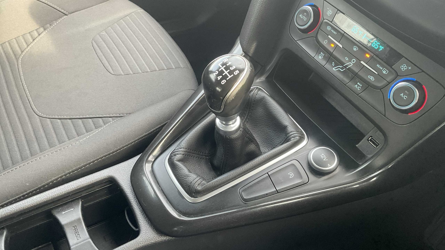 Used Ford Focus 2017 for sale - 76045255: Photo 19