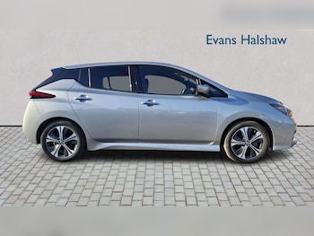 Used Nissan Leaf 2021 for sale - 77772301: Photo