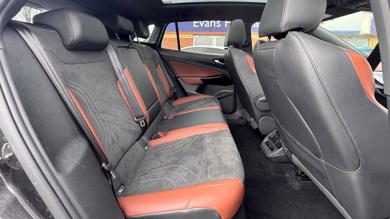 Used Volkswagen ID.4 2022 for sale - 78023963: Photo 8