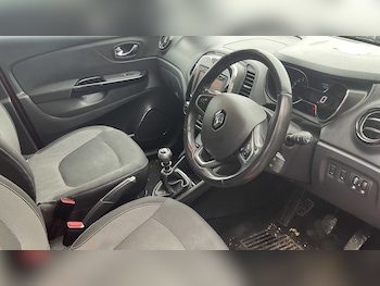 Used Renault Captur 2017 for sale - 76298403: Photo 3