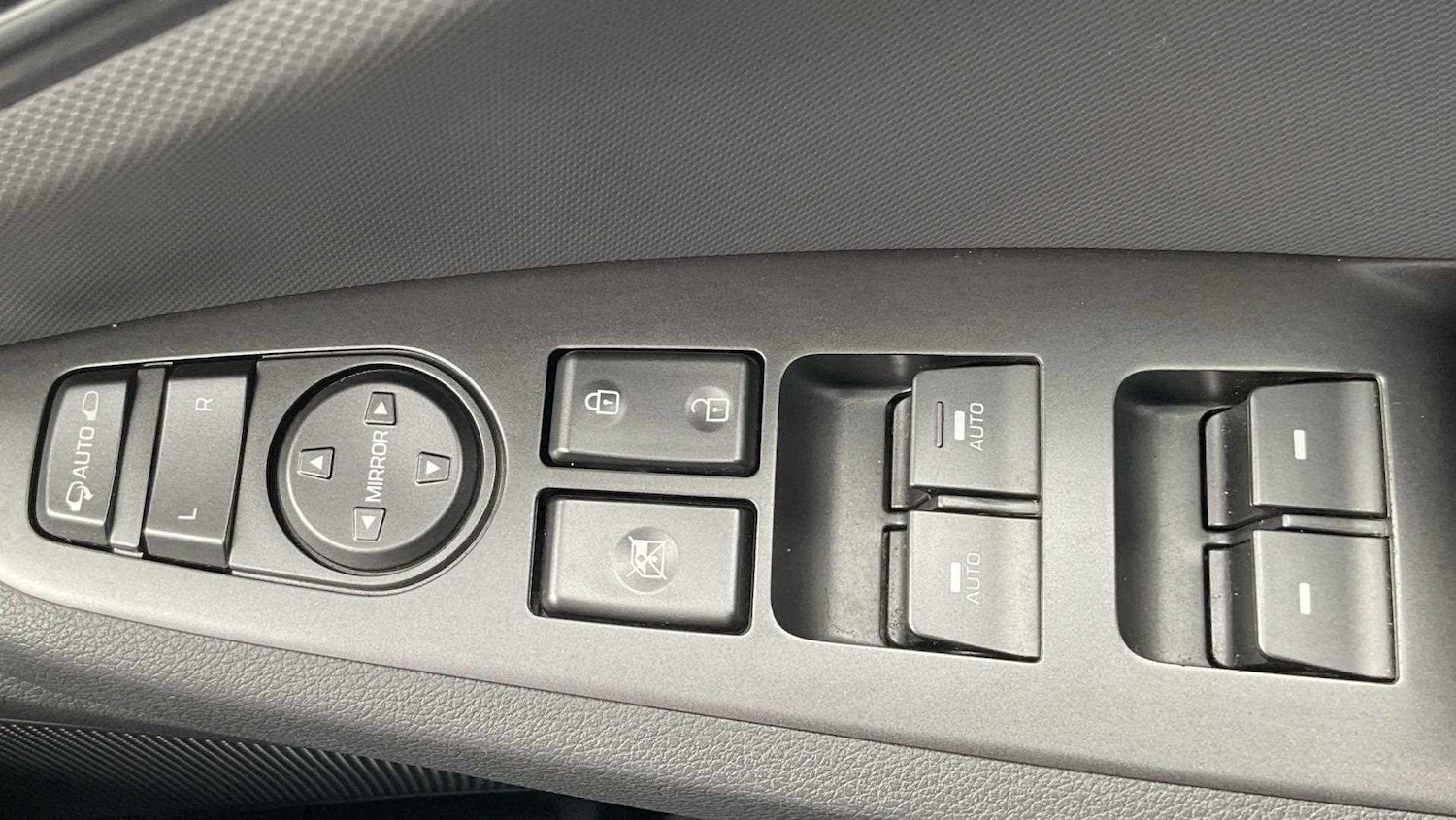 Used Hyundai IONIQ 2021 for sale - 76192035: Photo 31