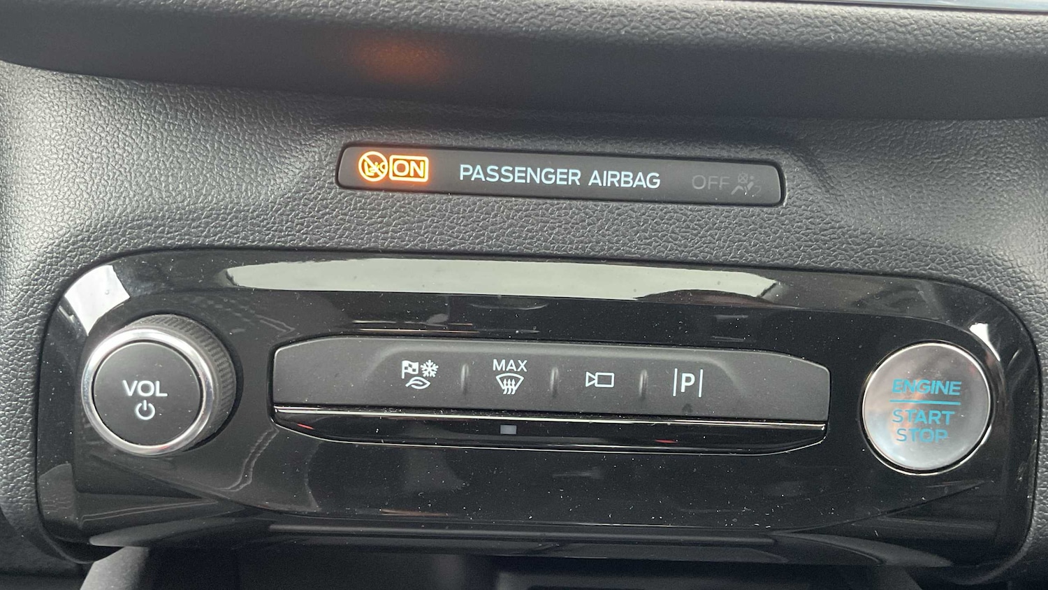 Used Ford Kuga 2024 for sale - 76460475: Photo 24