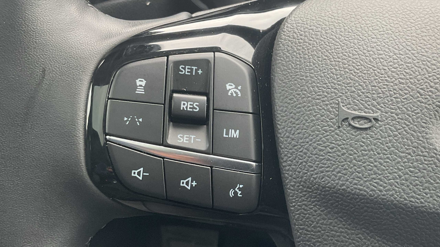 Used Ford Kuga 2024 for sale - 76460475: Photo 25