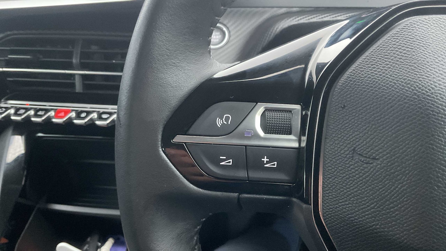 Used Peugeot 208 2022 for sale - 76501855: Photo 19