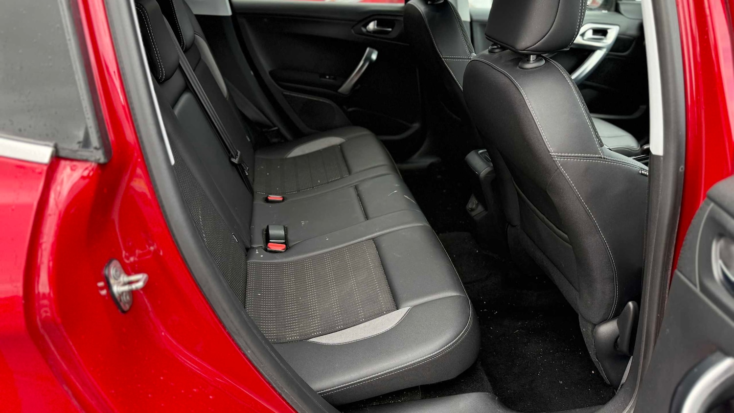 Used Peugeot 2008 2018 for sale - 78076772: Photo 8