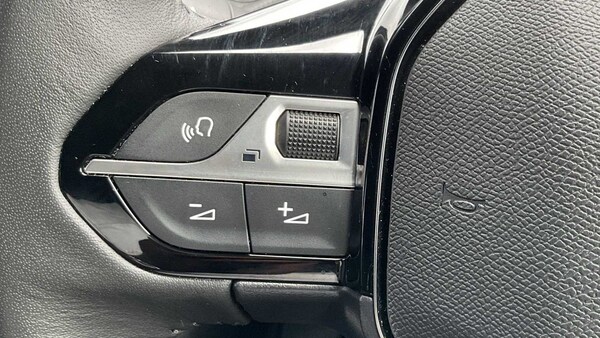 Used Peugeot 2008 2024 for sale - 75812422: Photo 24