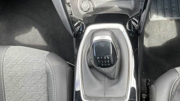 Used Peugeot 2008 2024 for sale - 75812422: Photo 32