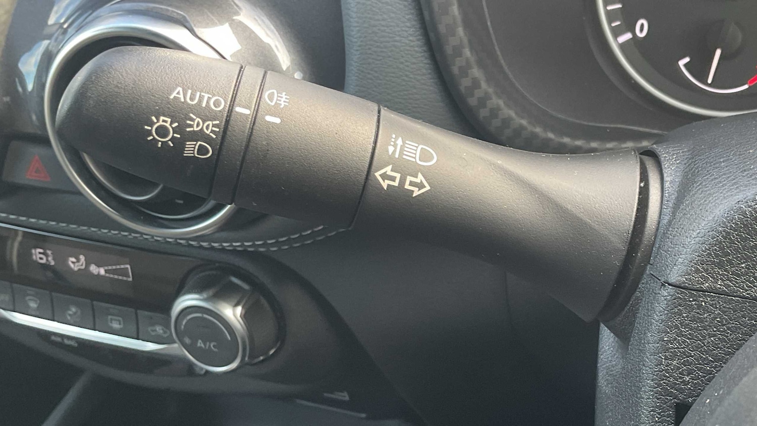 Used Nissan Juke 2021 for sale - 76088119: Photo 29