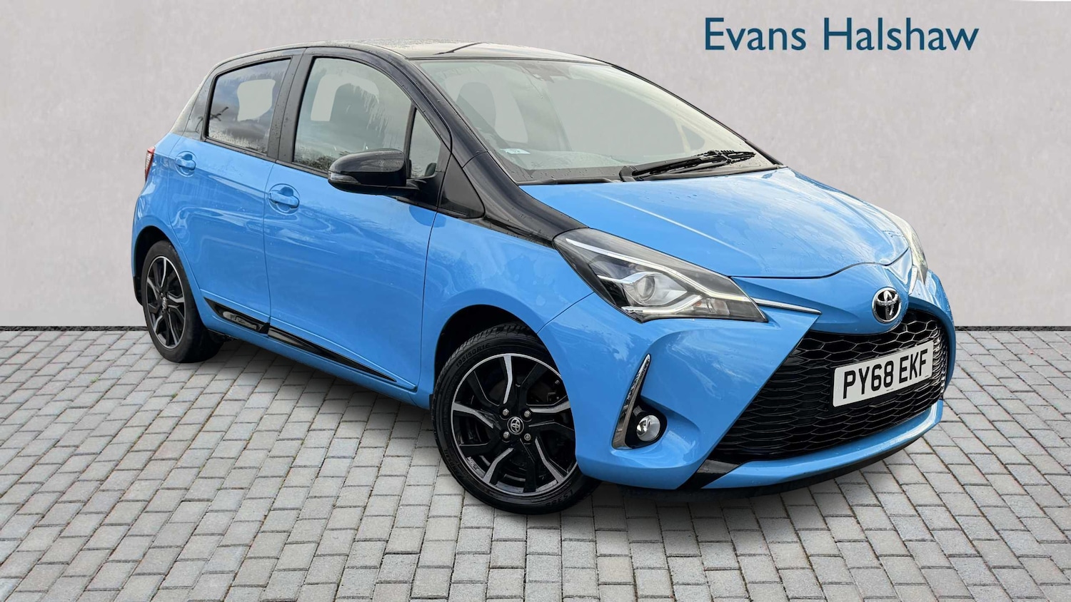 Used Toyota Yaris 2018 for sale - 76501830: Photo 1