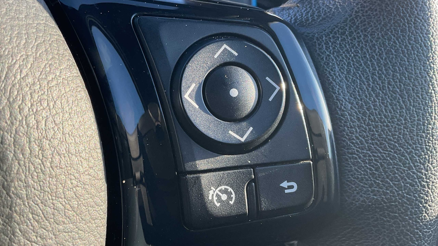 Used Toyota Yaris 2018 for sale - 76501830: Photo 13