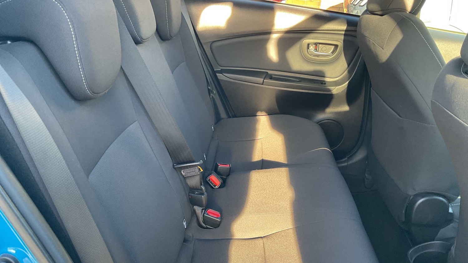 Used Toyota Yaris 2018 for sale - 76501830: Photo 17