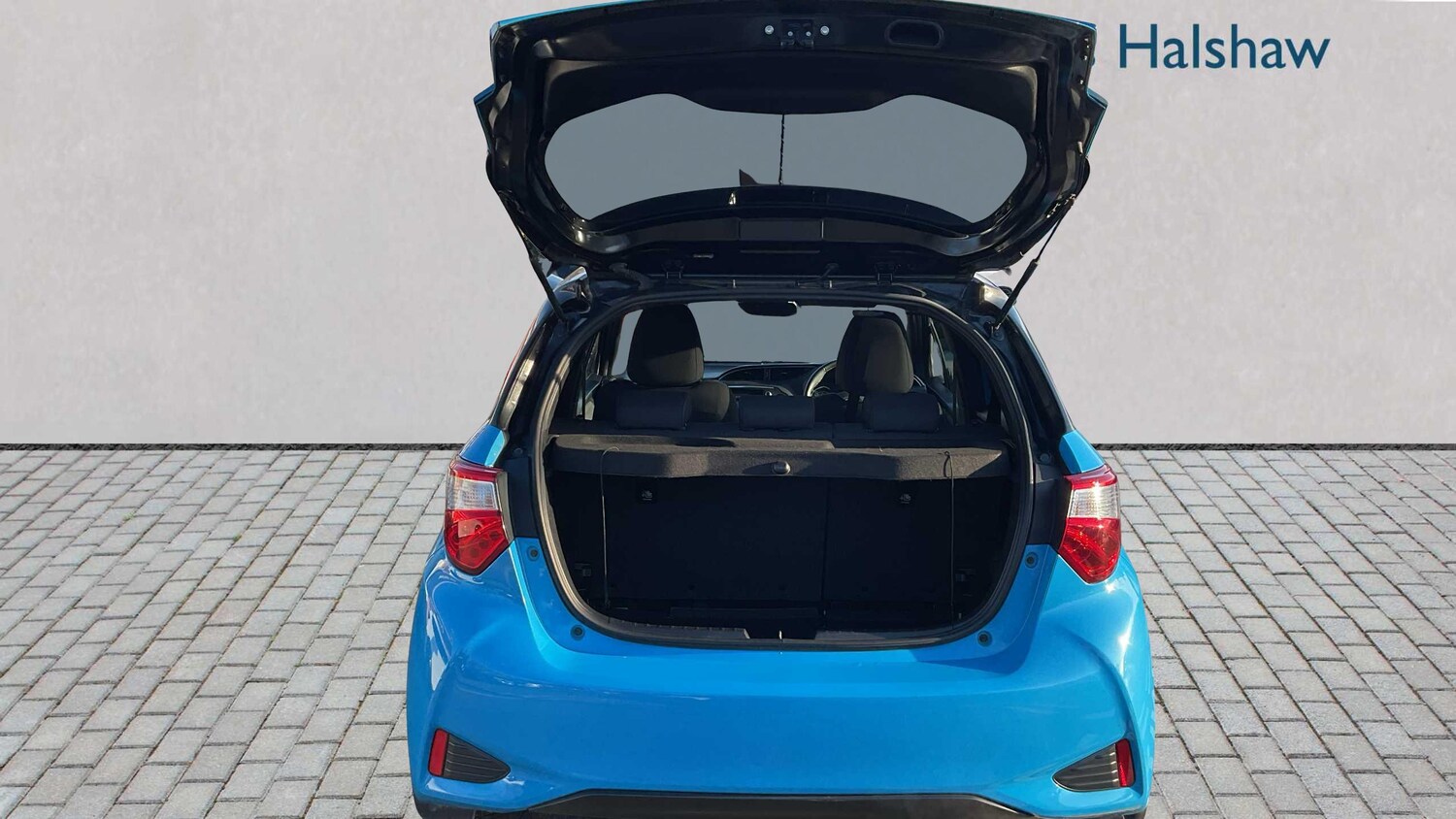 Used Toyota Yaris 2018 for sale - 76501830: Photo 18