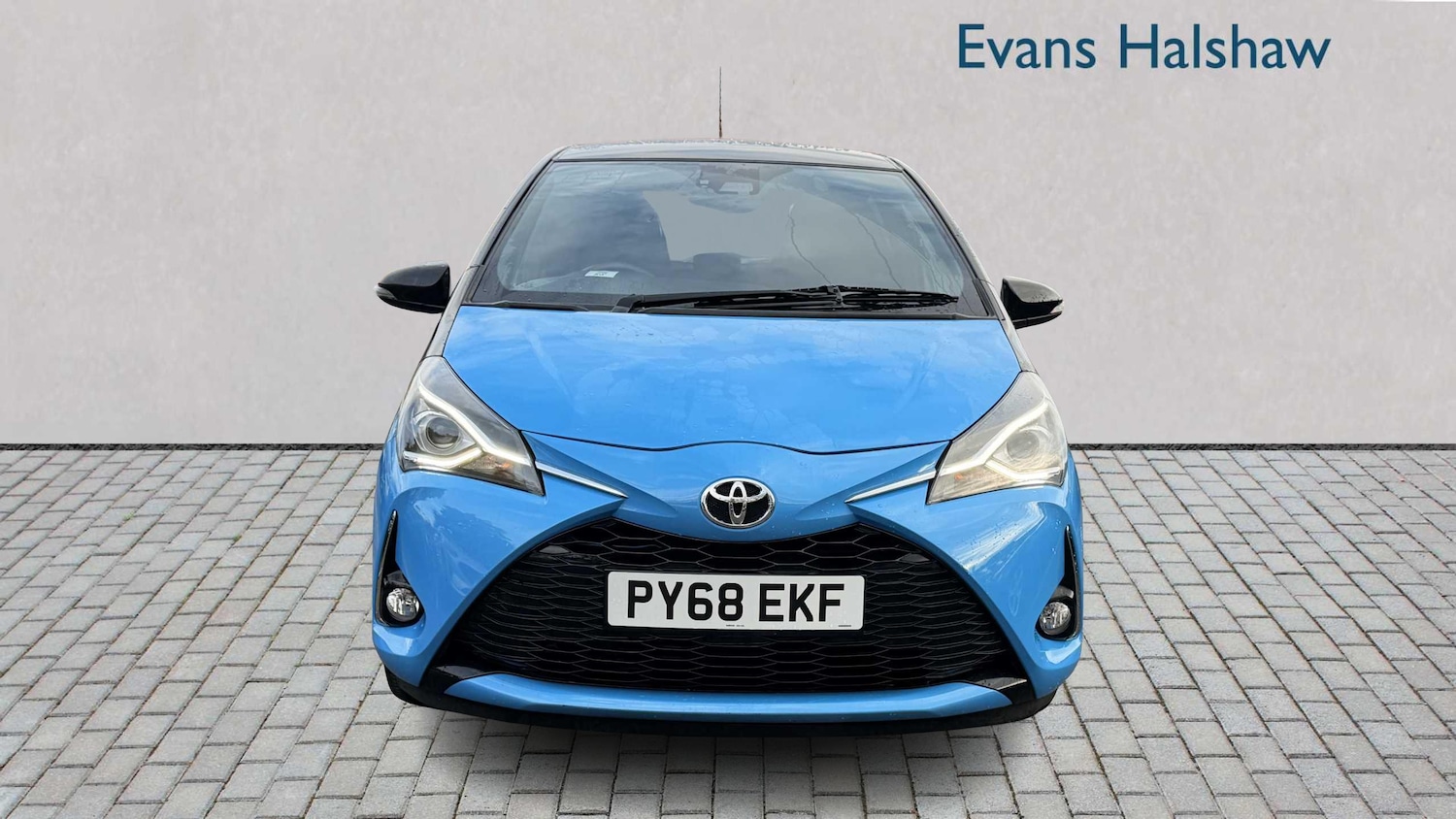 Used Toyota Yaris 2018 for sale - 76501830: Photo 2