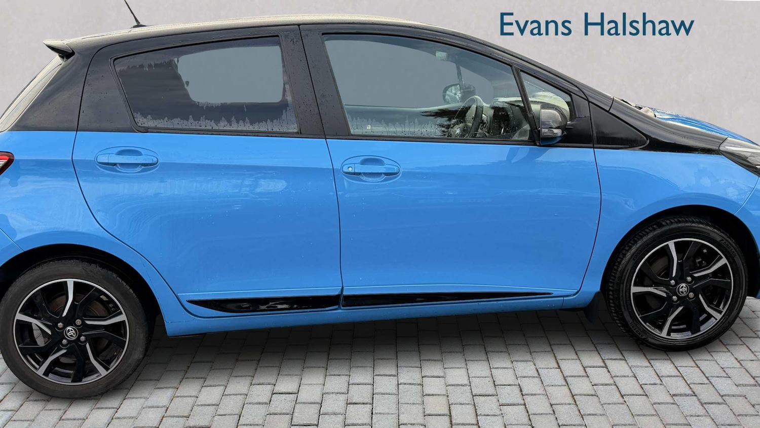 Used Toyota Yaris 2018 for sale - 76501830: Photo 3