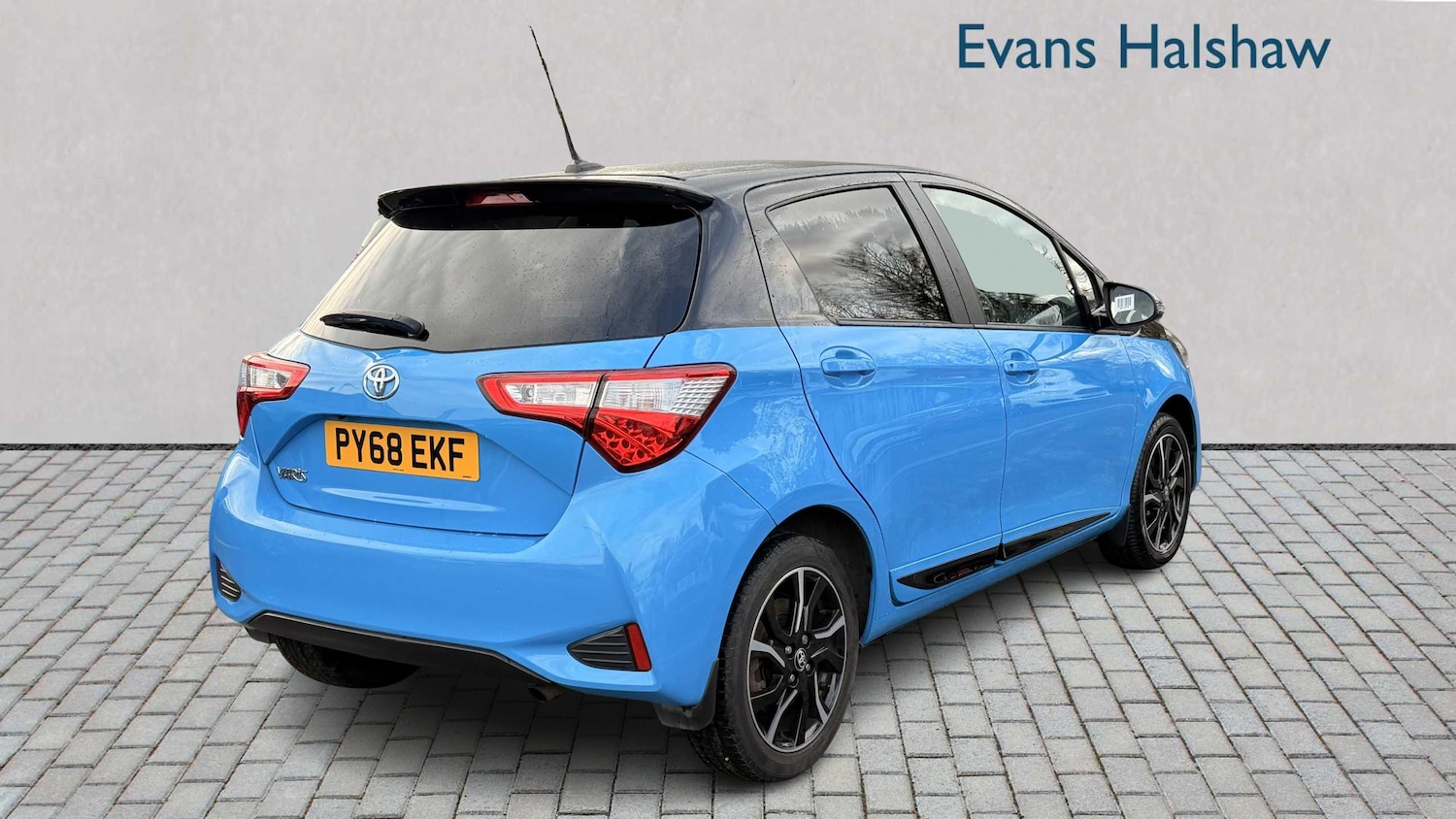 Used Toyota Yaris 2018 for sale - 76501830: Photo 4