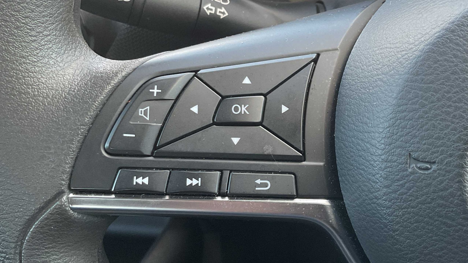 Used Nissan Juke 2022 for sale - 76718036: Photo 19