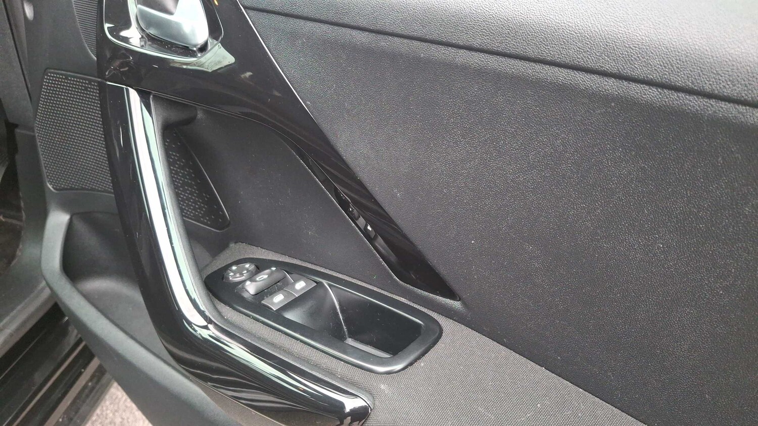 Used Peugeot 208 2018 for sale - 78104725: Photo 12