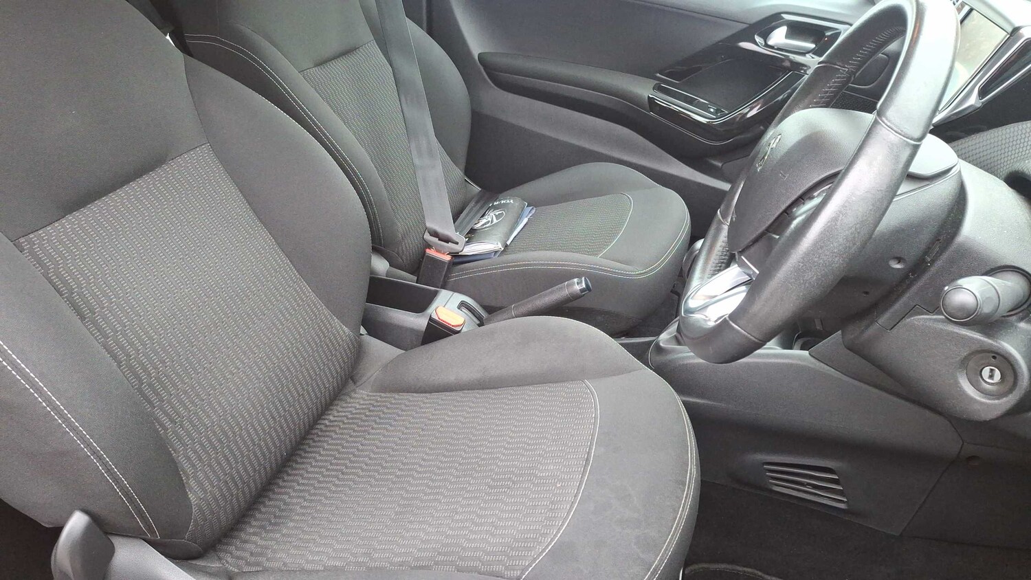 Used Peugeot 208 2018 for sale - 78104725: Photo 8