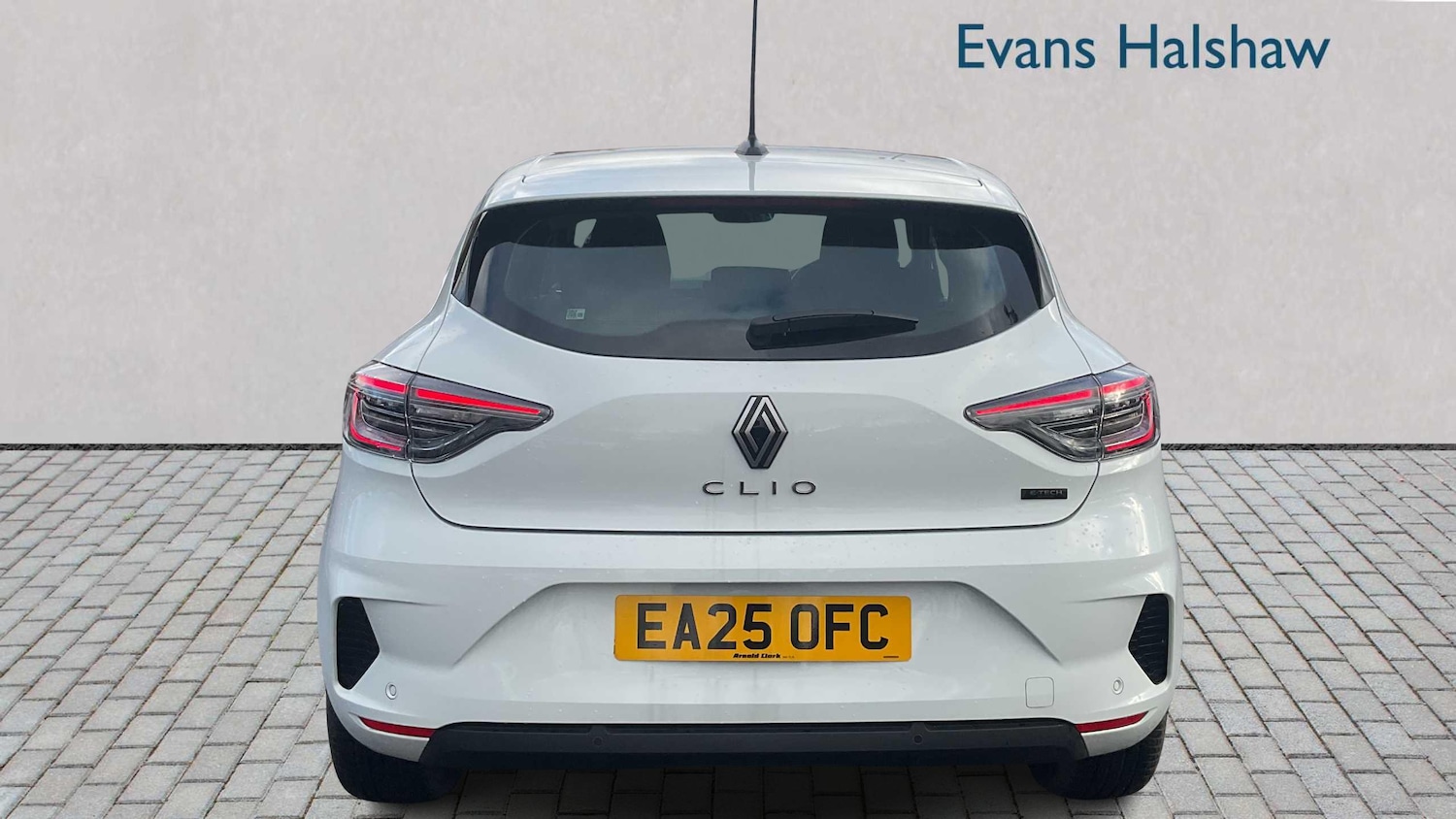 Used Renault Clio 2025 for sale - 77147251: Photo 4