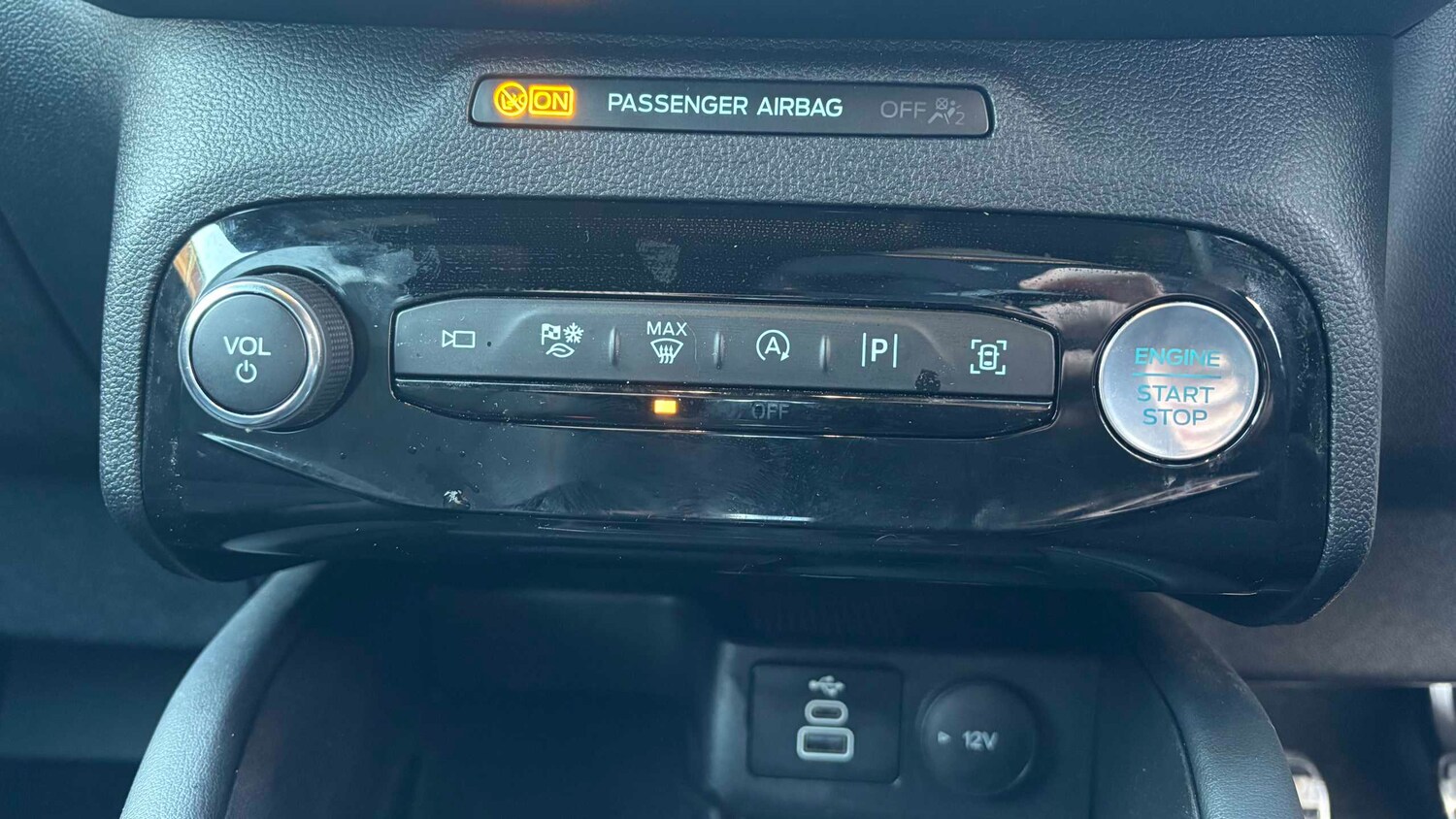 Used Ford Kuga 2025 for sale - 76842976: Photo 19