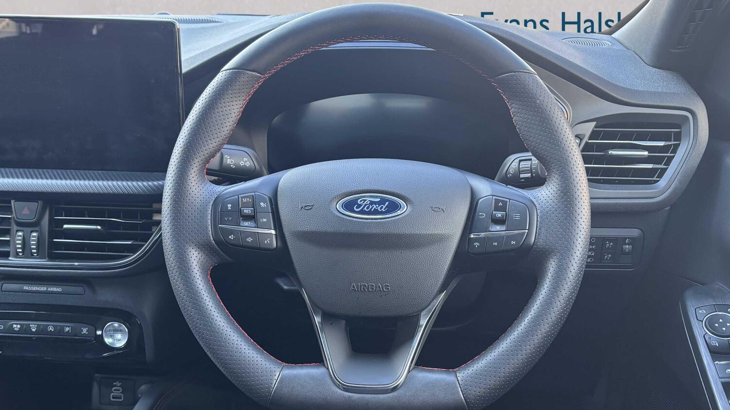 Used Ford Kuga 2025 for sale - 76842976: Photo 7